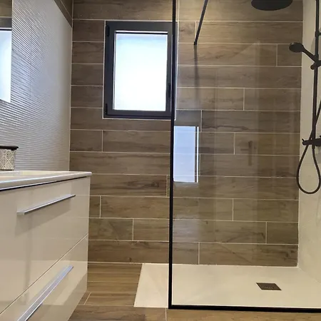 Avec Piscine 6 Personnes Château-dʼOlonne