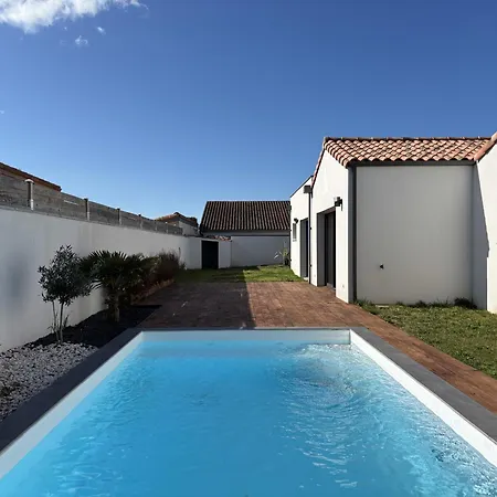 Avec Piscine 6 Personnes Villa *